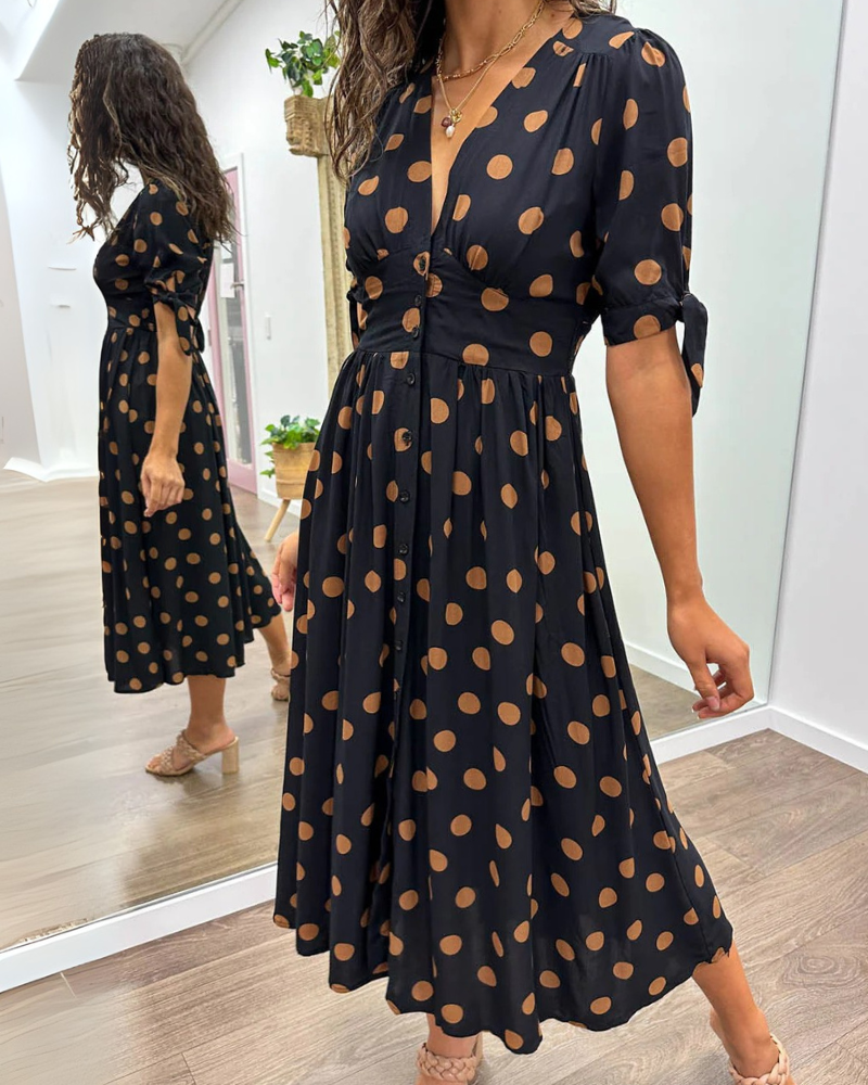 robe à pois en tissu doux, coupe évasée pour un confort élégant