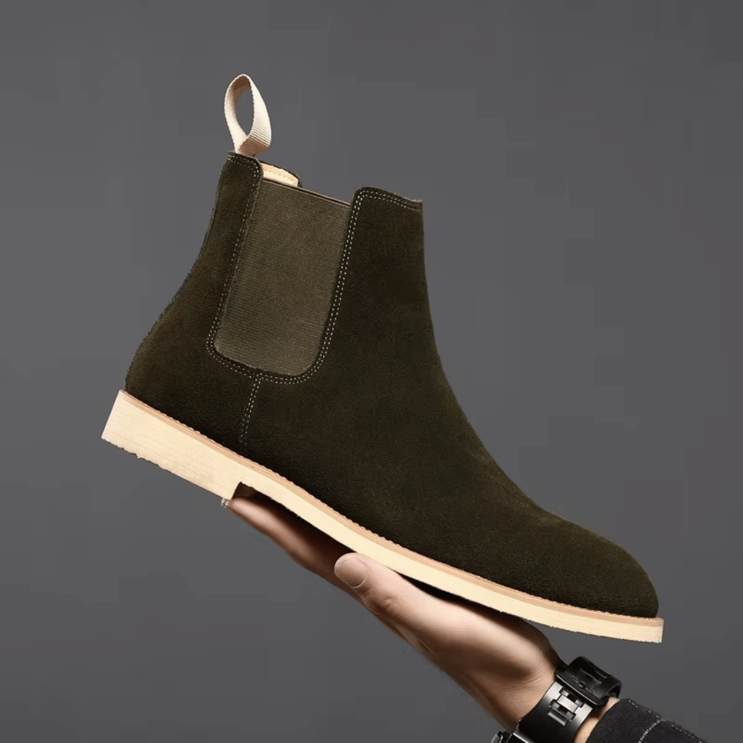 bottes chelsea en daim, élégance intemporelle et confort assuré
