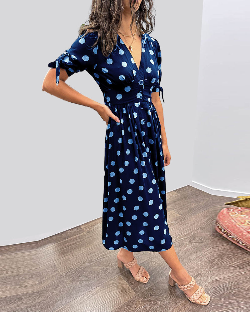 robe à pois en tissu doux, coupe évasée pour un confort élégant