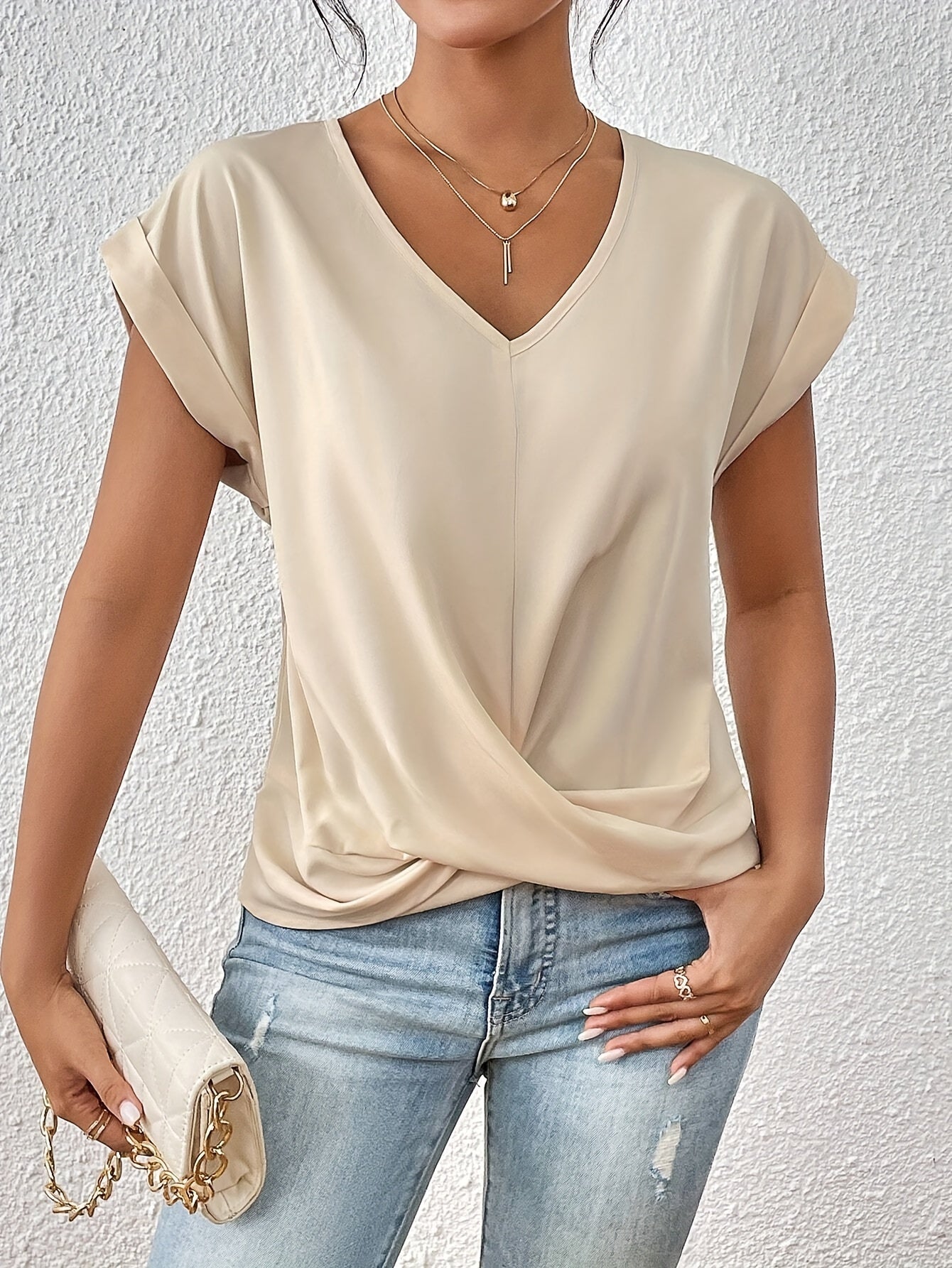 blouse élégante en tissu respirant avec décolleté en V pour toute l'année