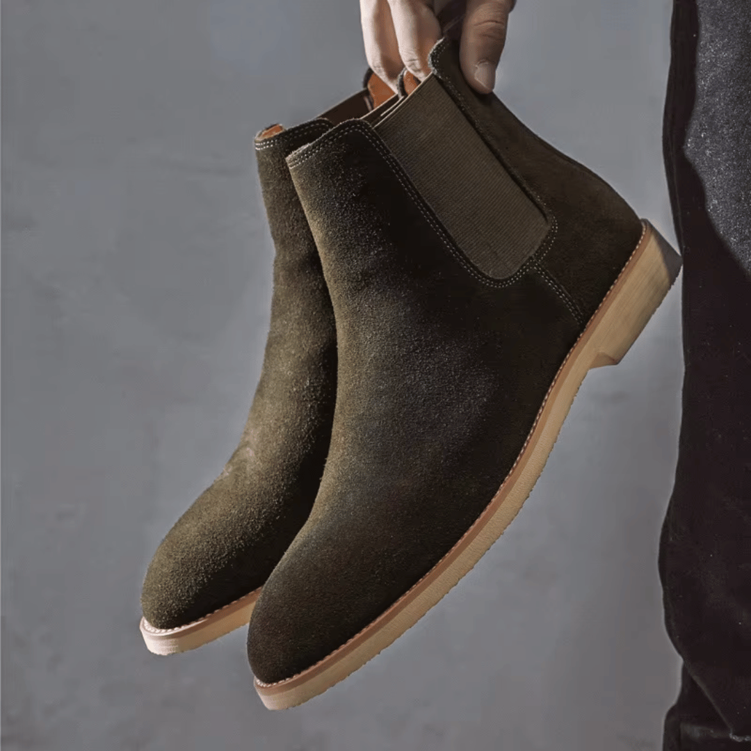 bottes chelsea en daim, élégance intemporelle et confort assuré