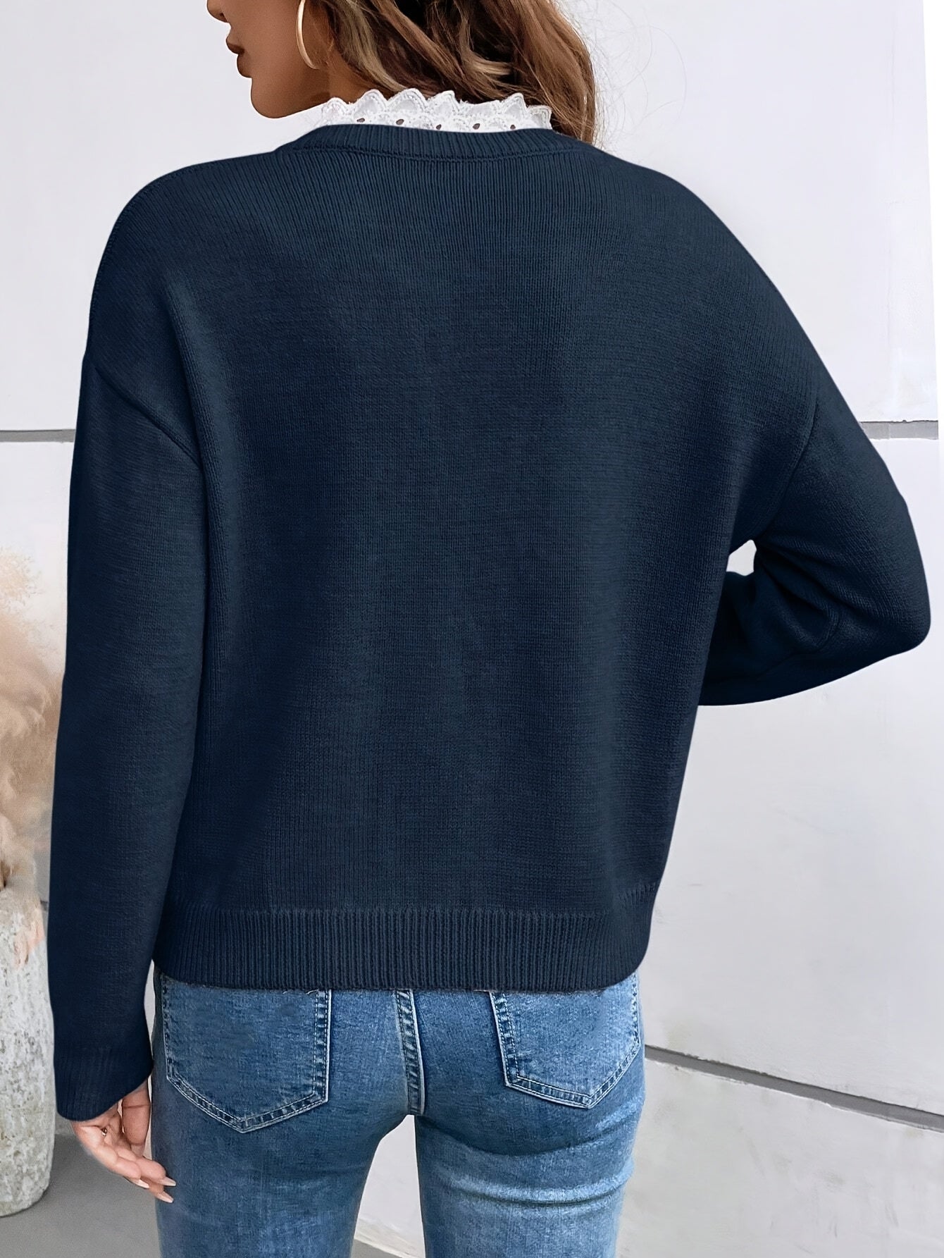 Pull doux en dentelle, confort optimal pour l'automne