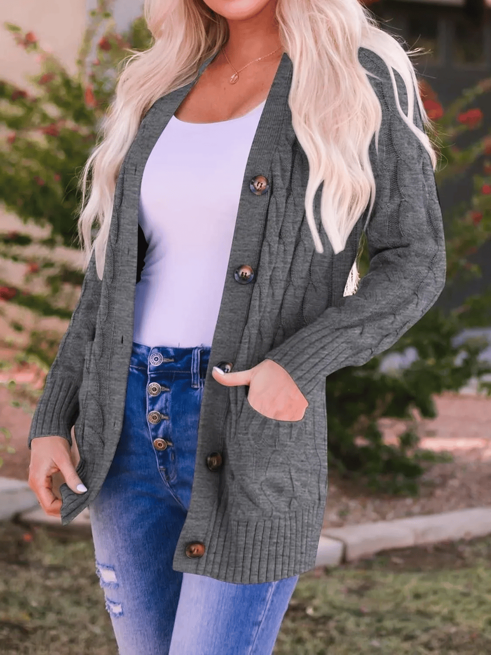 Cardigan douillet en tissu doux, confort idéal pour l'automne