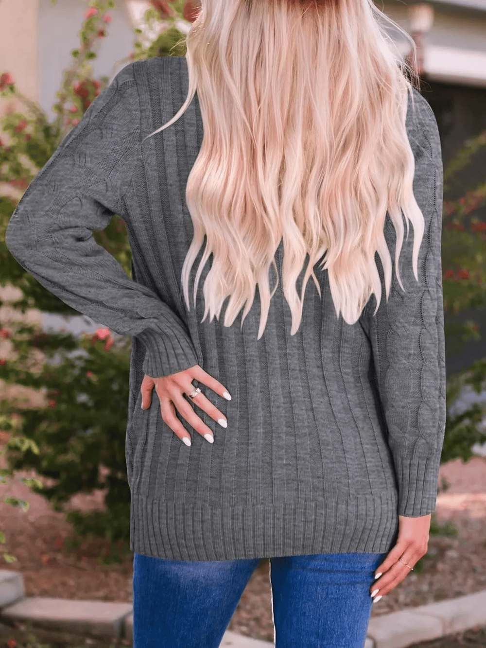 Cardigan douillet en tissu doux, confort idéal pour l'automne