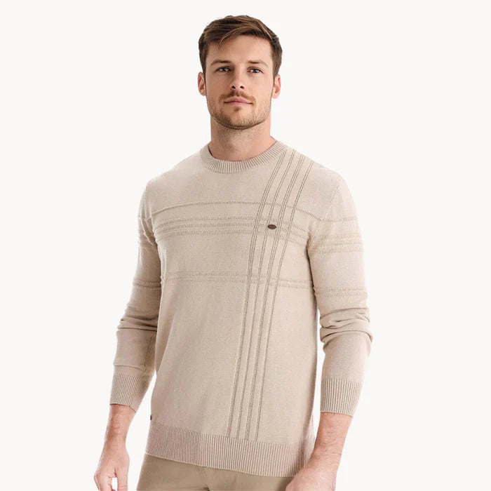 pull élégant en laine à motif à carreaux pour un confort automnal