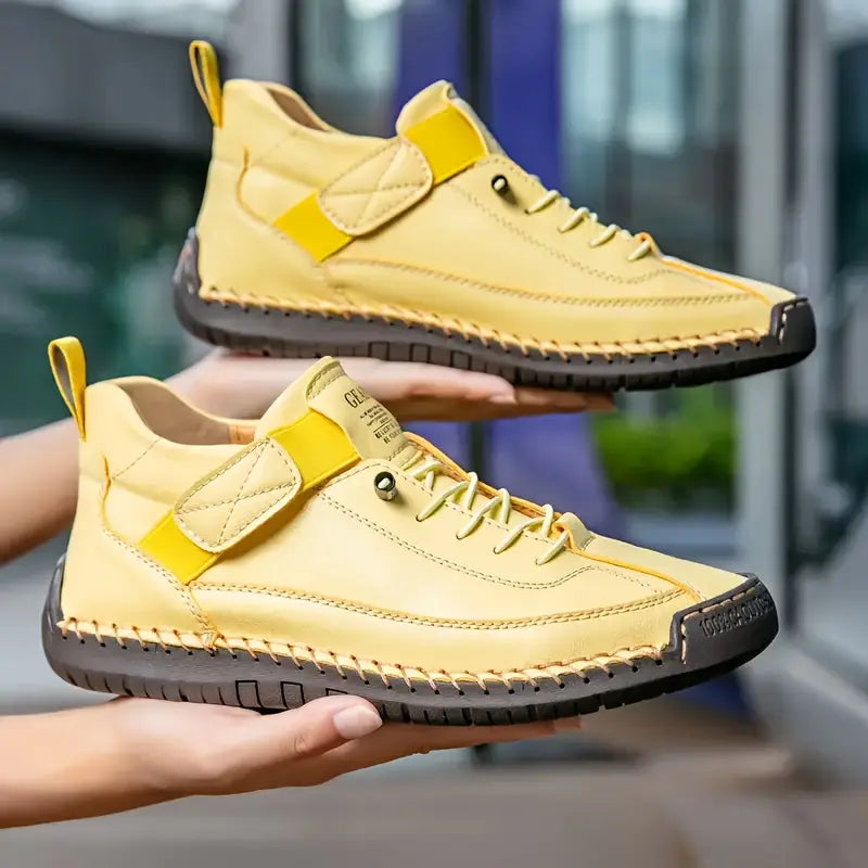 chaussures de marche en cuir souple pour un confort durable