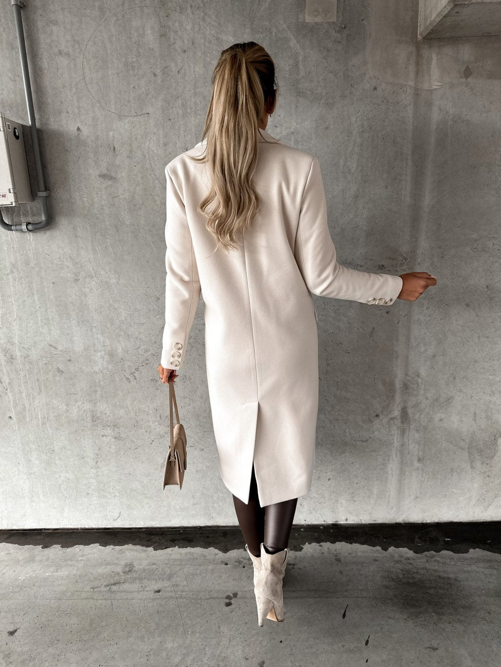 manteau d'hiver en laine, coupe élégante et confort optimal