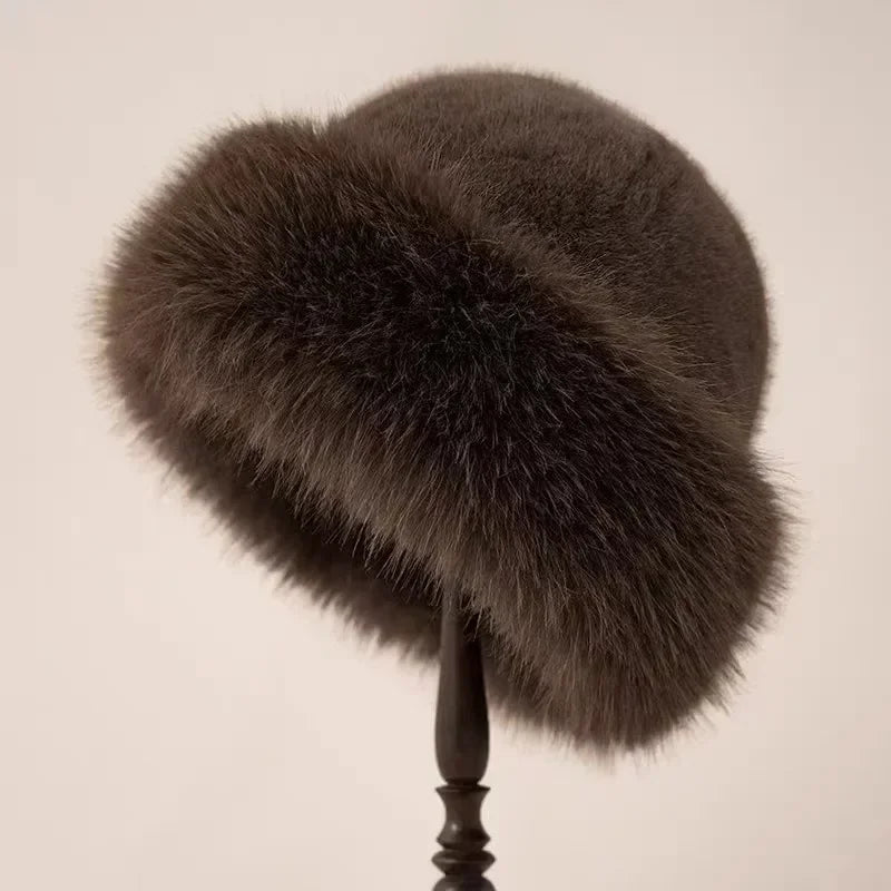 Chapeaux en laine et fourrure pour un confort élégant cet hiver