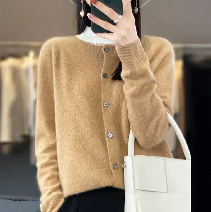 Cardigan en laine douce pour un confort élégant en automne
