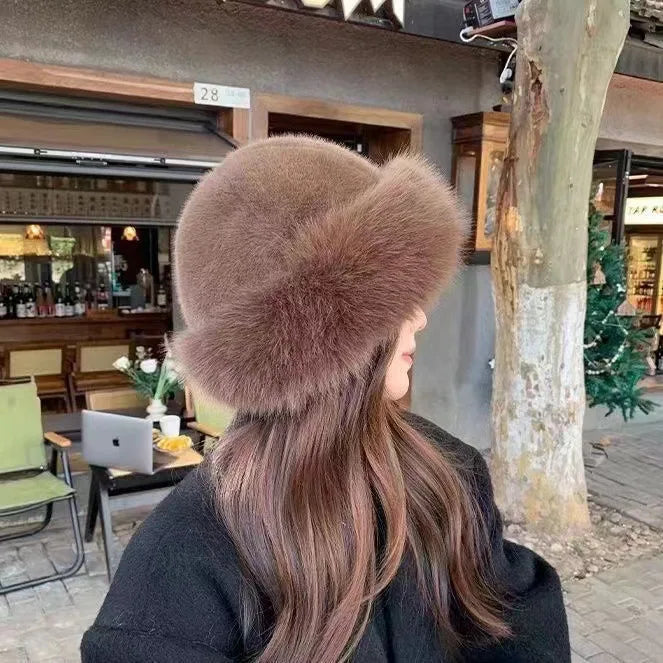 Chapeaux en laine et fourrure pour un confort élégant cet hiver