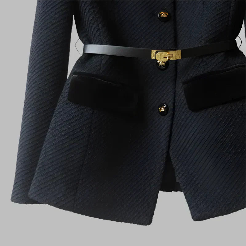 blazer élégant en tissu doux au design enveloppant pour un confort raffiné