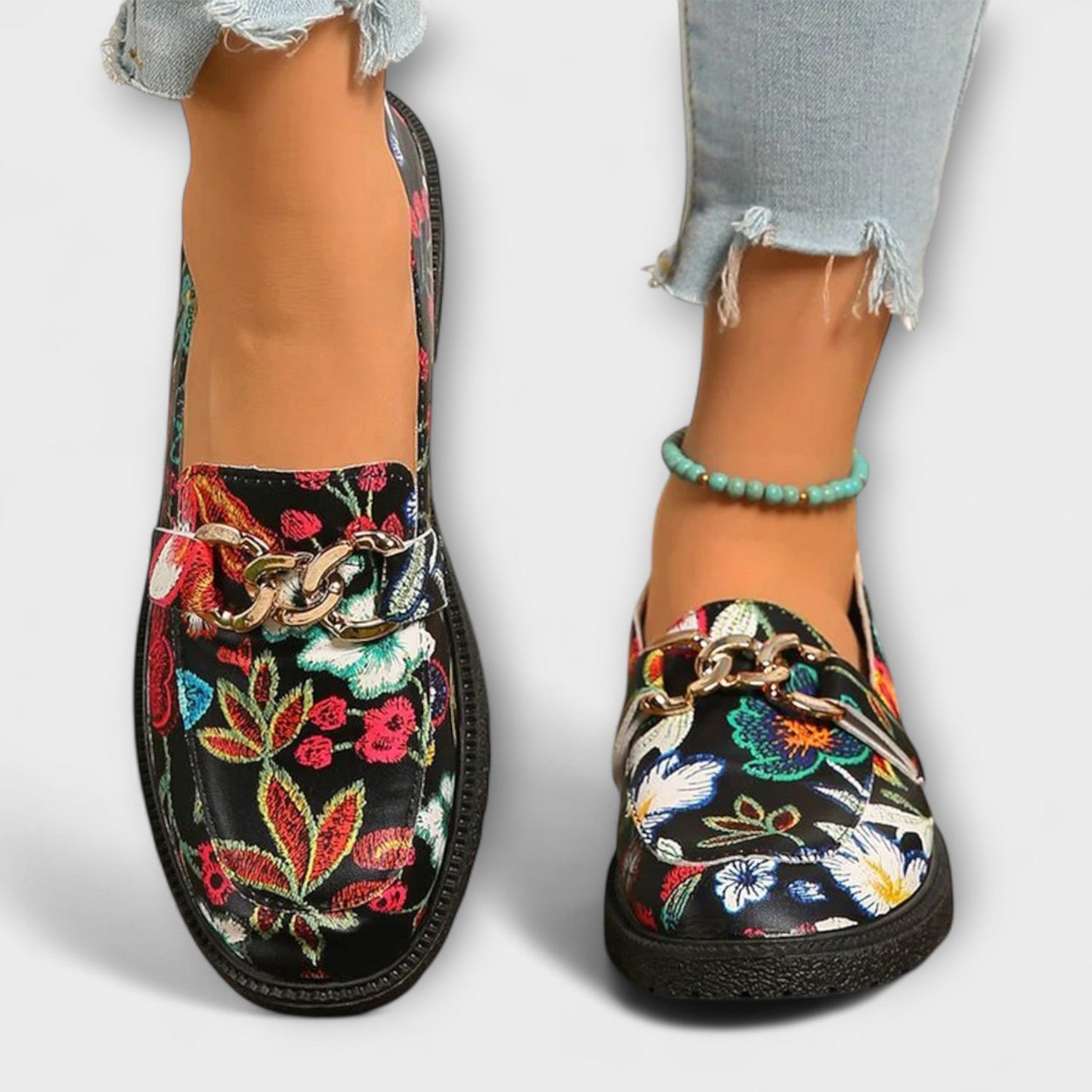 mocassins multicolores en cuir avec motif floral pour un confort élégant
