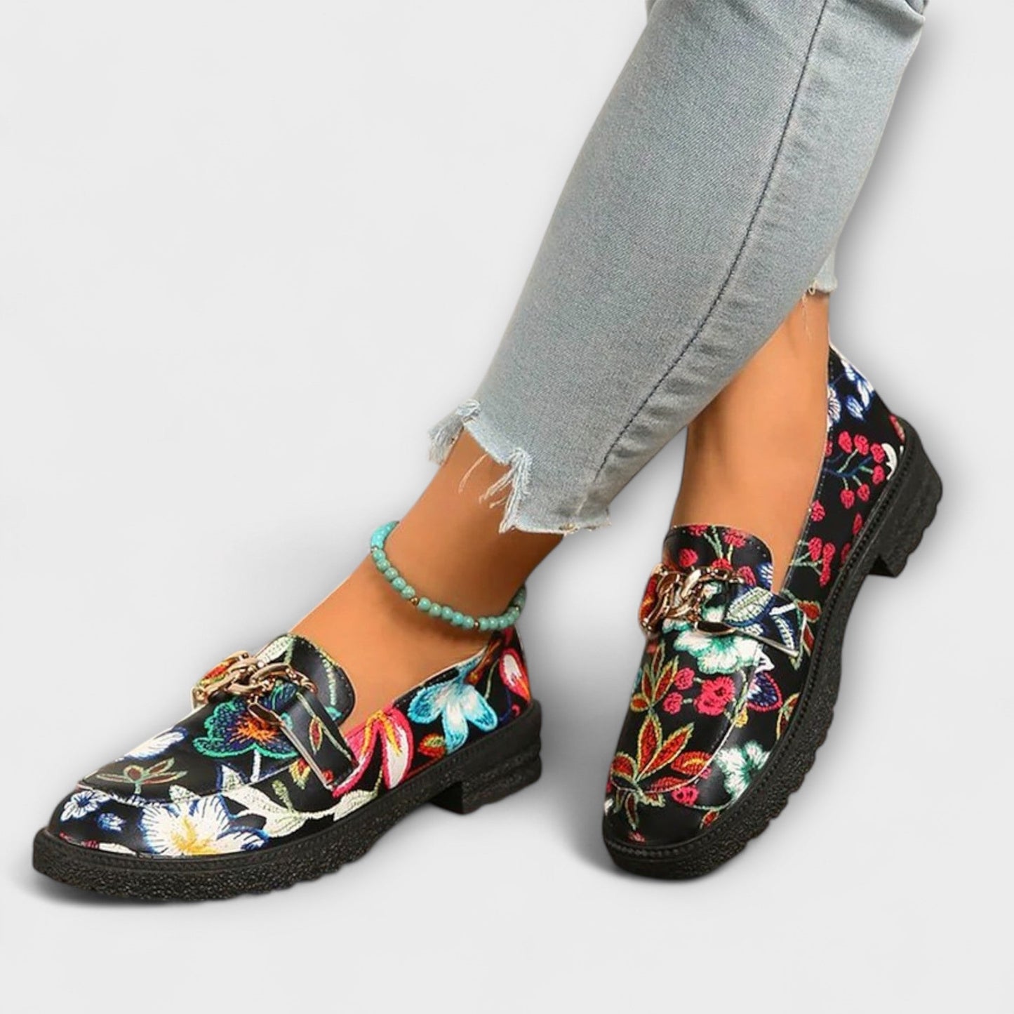 mocassins multicolores en cuir avec motif floral pour un confort élégant