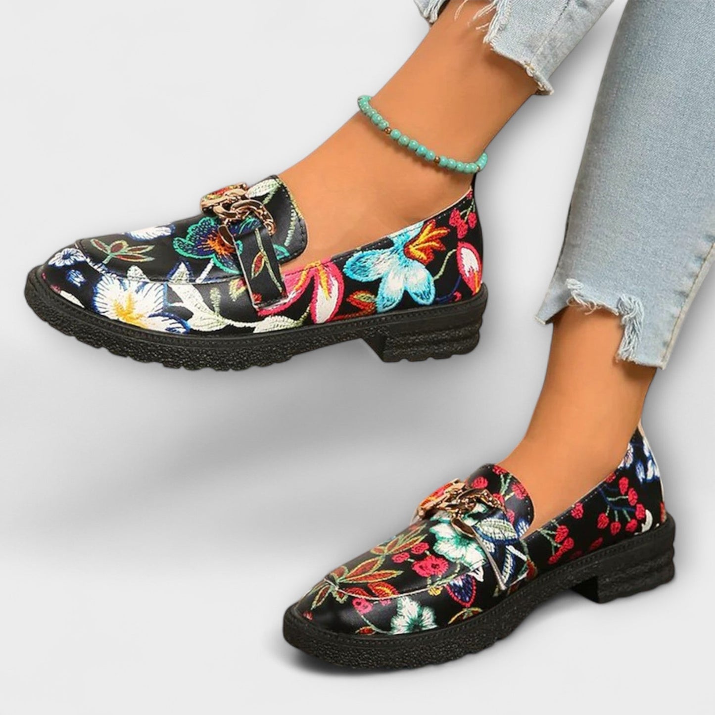 mocassins multicolores en cuir avec motif floral pour un confort élégant