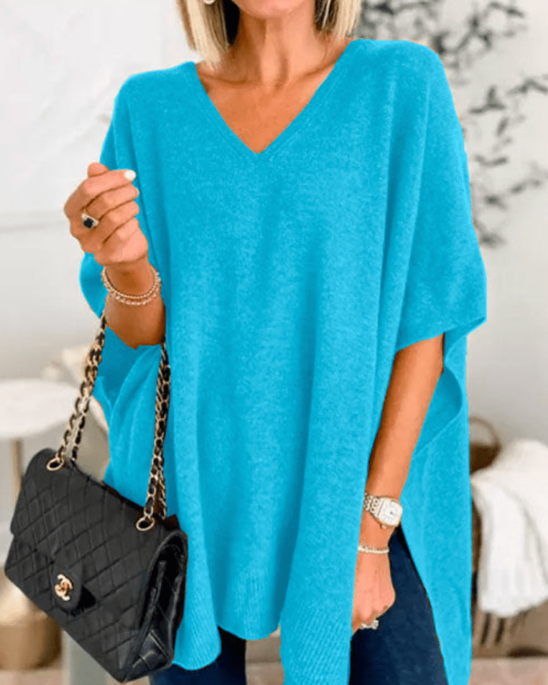 Poncho en laine douce, décolleté en V et coupe confortable pour l'hiver