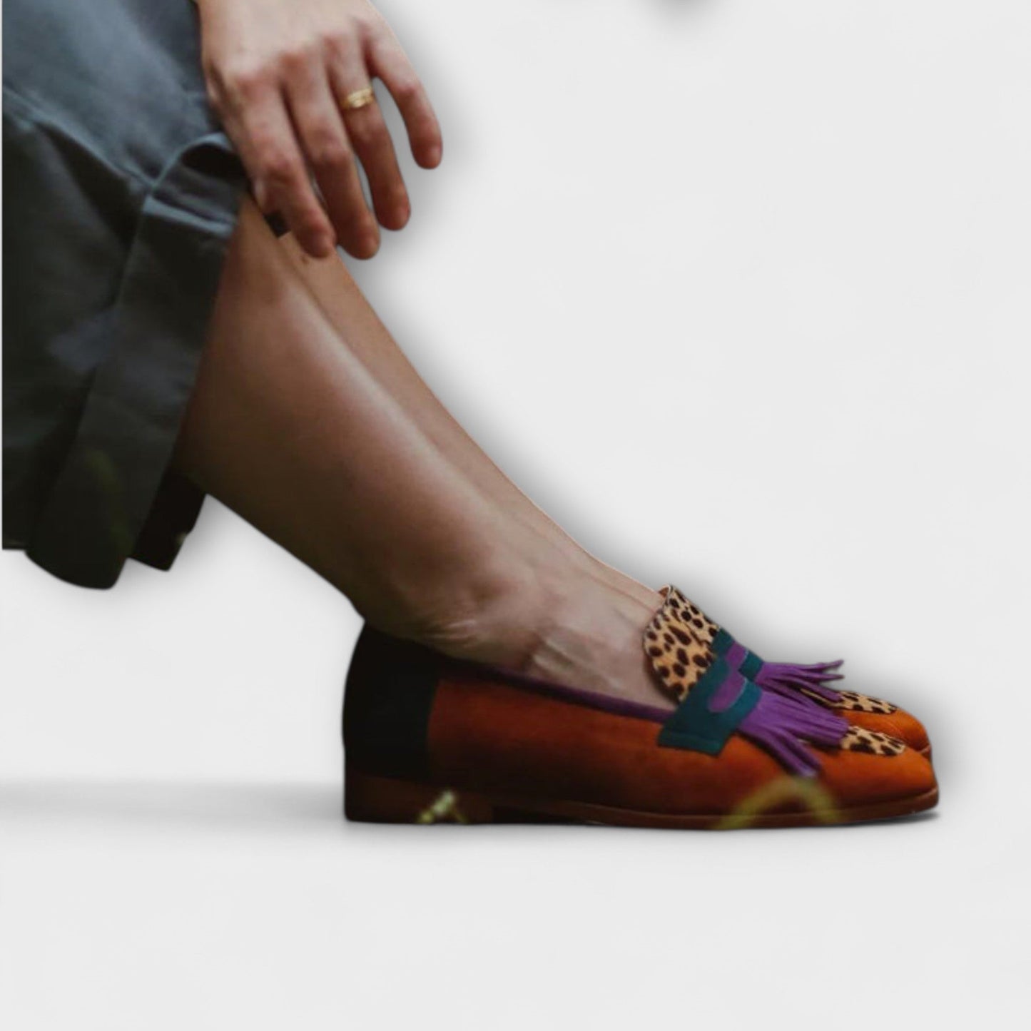 mocassins bruns en cuir avec imprimé léopard pour un confort élégant