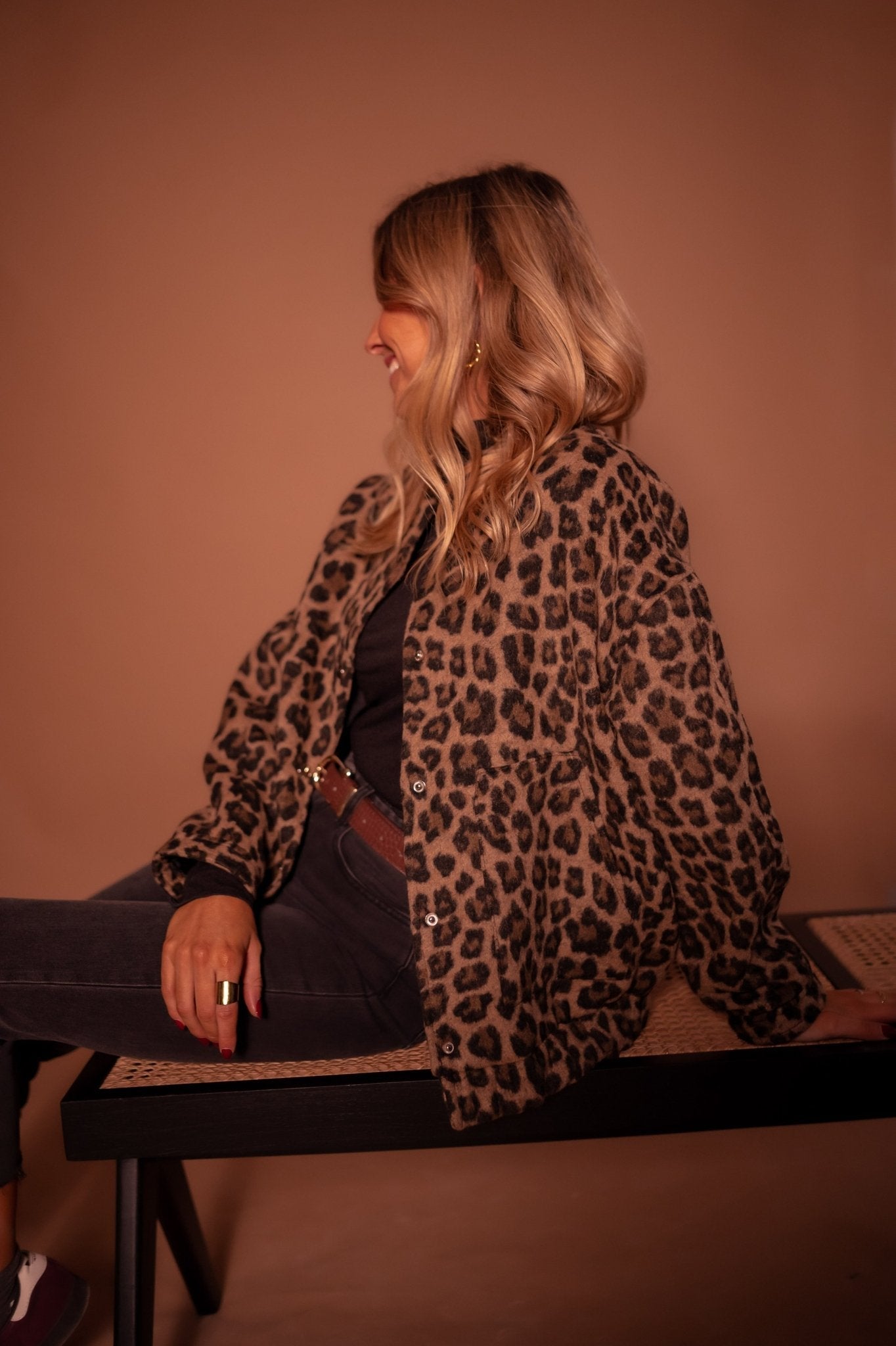 blazer élégant en tissu doux avec motif léopard pour un style affirmé