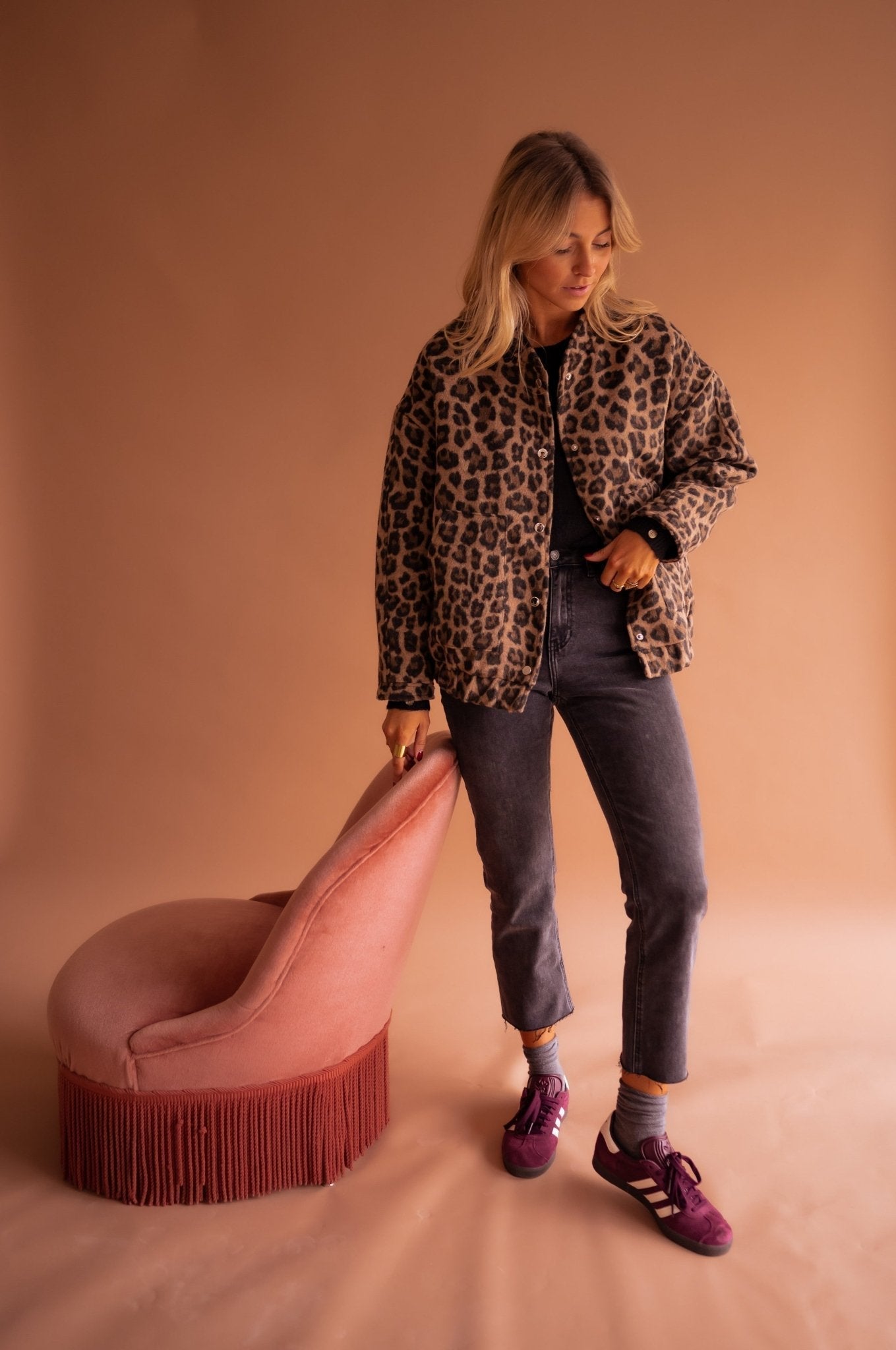 blazer élégant en tissu doux avec motif léopard pour un style affirmé