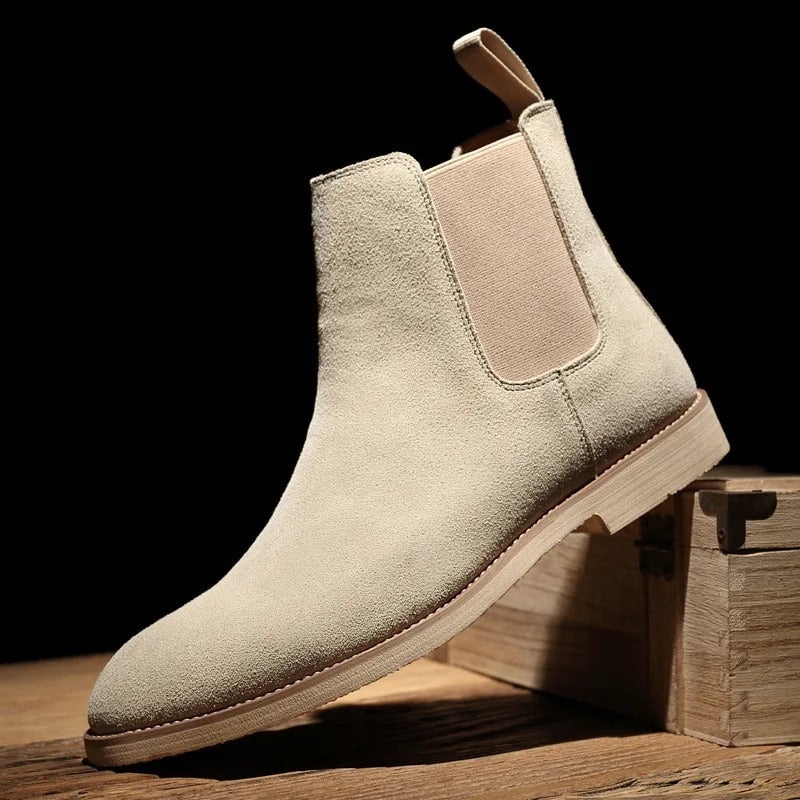 bottes chelsea en daim, élégance intemporelle et confort assuré