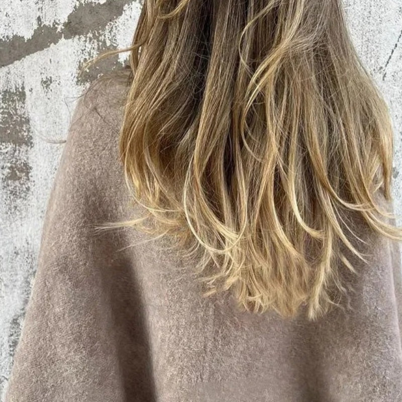 Veste courte en tissu de qualité avec manches évasées pour le confort