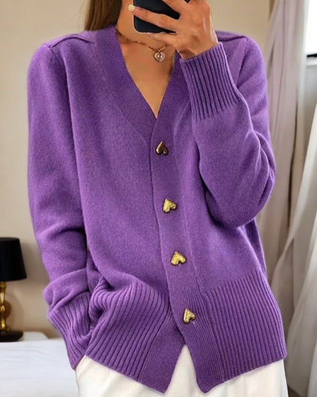 Pull en laine de qualité avec boutons cœur, confort d'automne