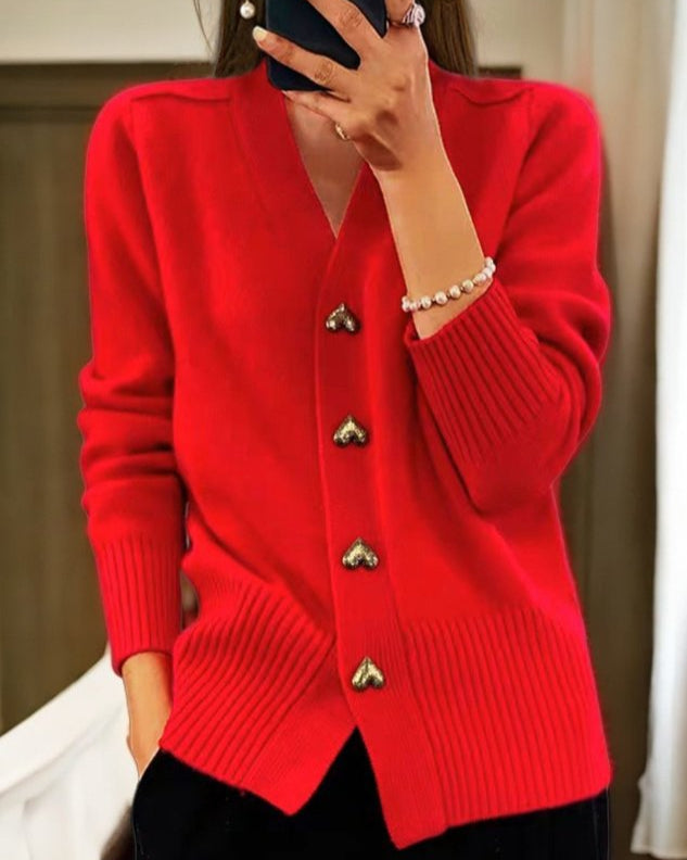 Pull en laine de qualité avec boutons cœur, confort d'automne