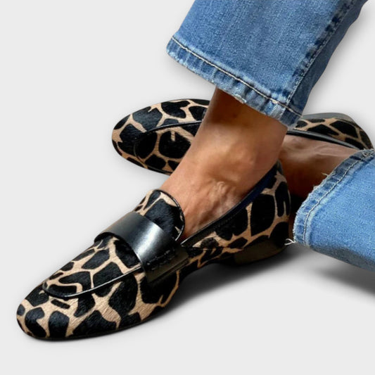 mocassins en cuir au motif léopard, confort et élégance intemporelle