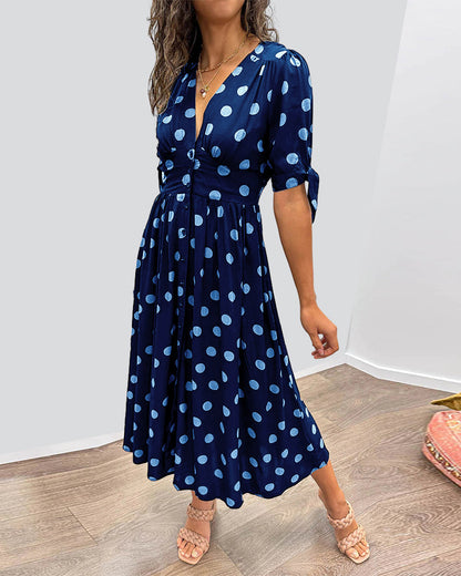 robe à pois en tissu doux, coupe évasée pour un confort élégant