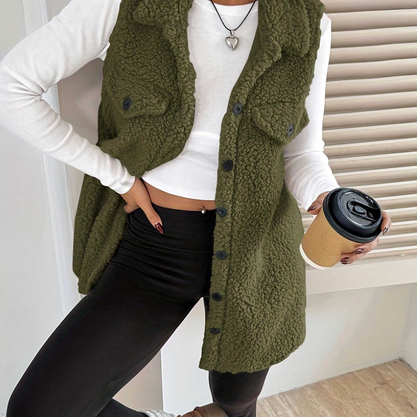 Gilet en laine sans manches pour un confort élégant en automne et hiver