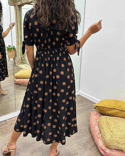 robe à pois en tissu doux, coupe évasée pour un confort élégant