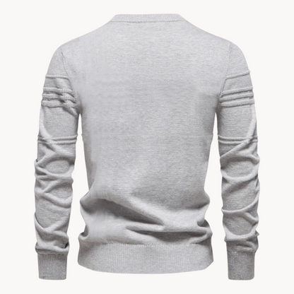 pull élégant en laine à motif à carreaux pour un confort automnal