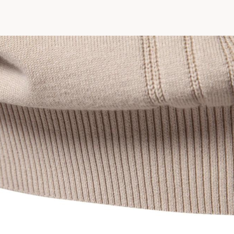 Pull élégant en laine à carreaux pour homme, idéal automne-hiver