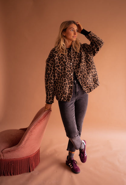 blazer élégant en tissu doux avec motif léopard pour un style affirmé