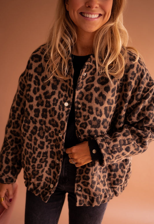 blazer élégant en tissu doux avec motif léopard pour un style affirmé